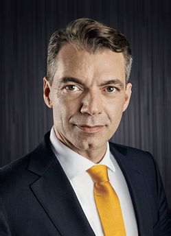 Vinzenz Pflanz, President Corporate Sales Sixt